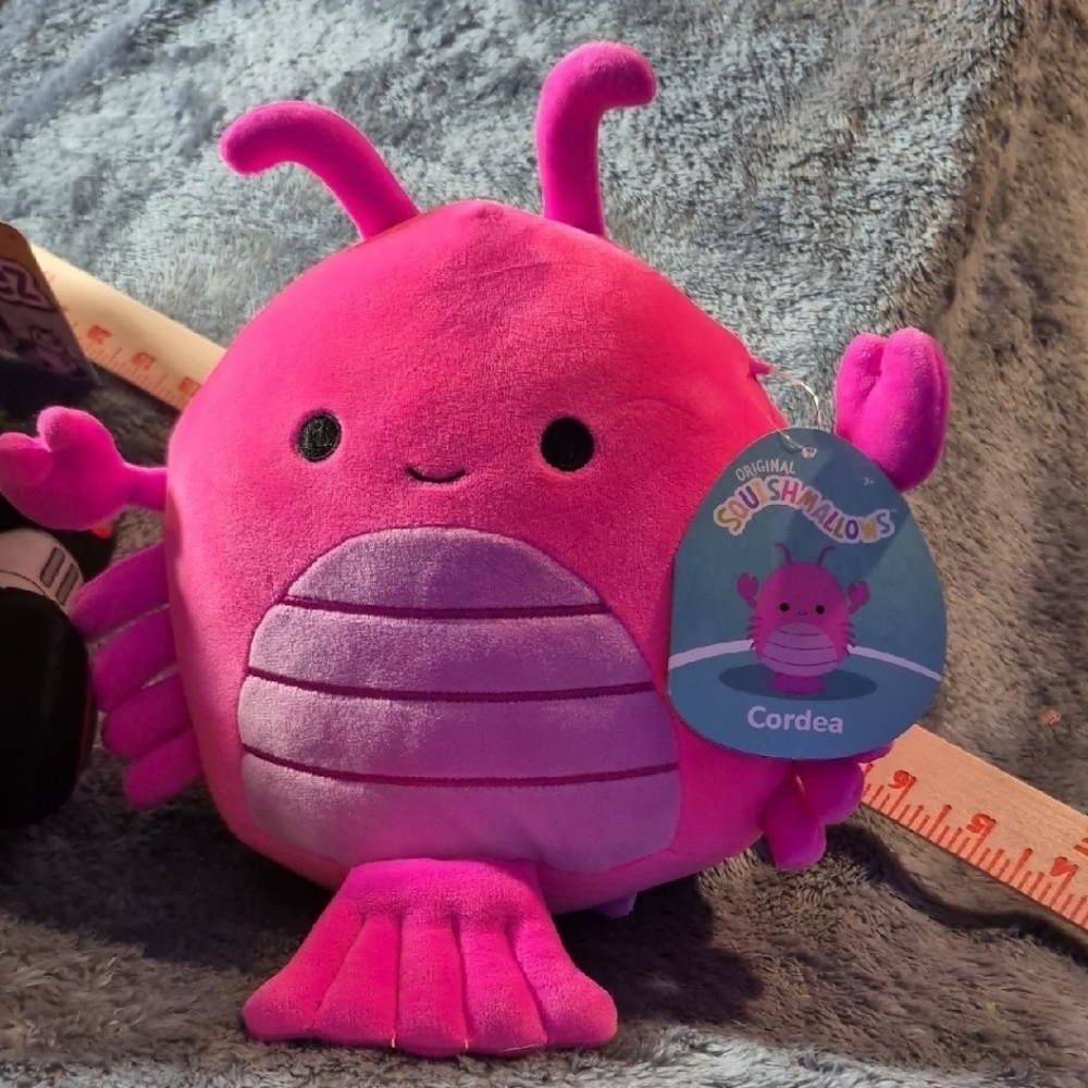 Squishmallows "Cordea" The Pink Lobster